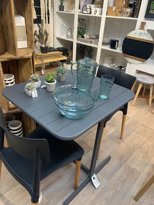 Belle mare mesa de balcón exterior