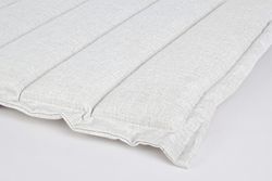 Cojín acolchado color perla