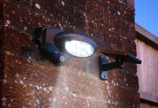 Luz Smart Solar con detector de movimiento para pared