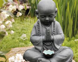 Magn Monk Sitting 2ass 34x36x46cm