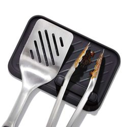 Pinzas y pala Oxo para barbacoa - set acero inoxidable y temporizador de cocción