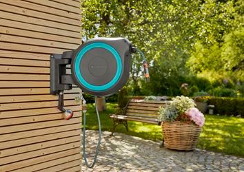 Portamanguera de pared RollUp L  30 MTS Gardena