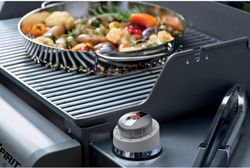 Pack Barbacoa Weber Q2200 Black Con Soporte + funda vinilo + temporizador