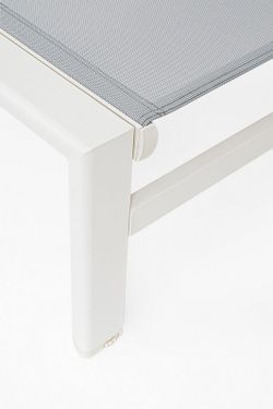 Tumbona Skipper New color blanco con ruedas YK11